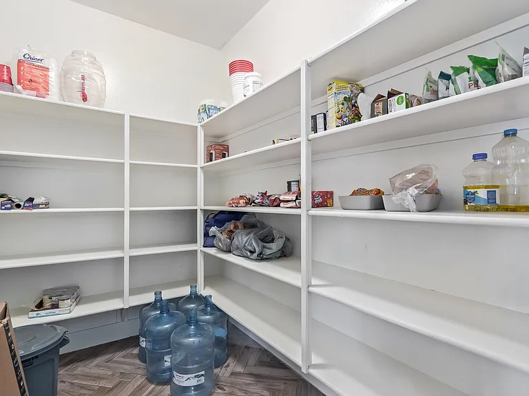12152 W Winslow Ave — Photo 18