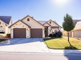 2018 Club House Rd, Kerrville, TX 78028