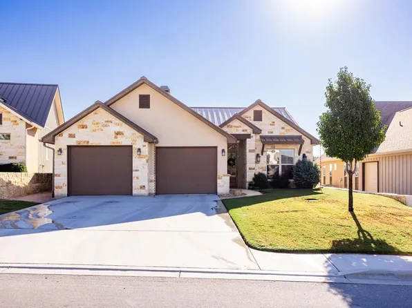 2018 Club House Rd, Kerrville, TX 78028