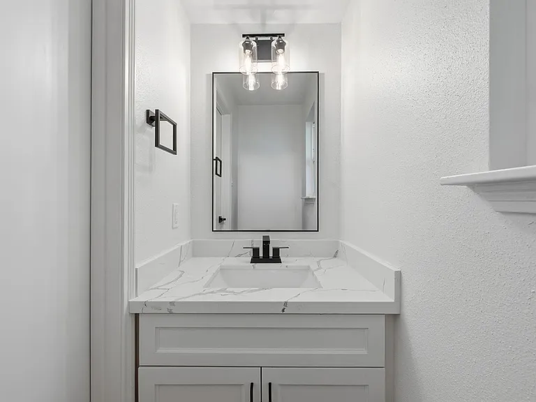 210 Ridgemont Dr — Photo 11