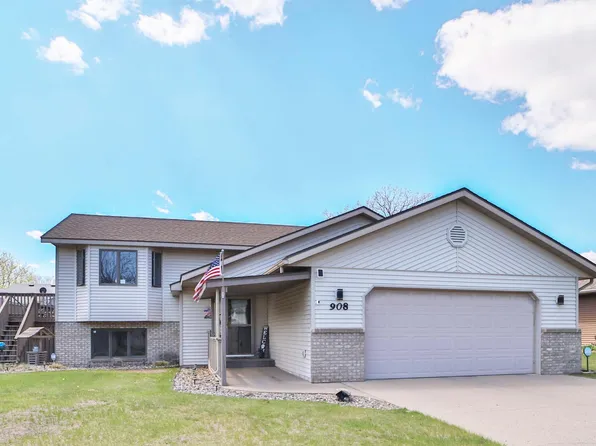 908 Lilac Ln, Little Falls, MN 56345