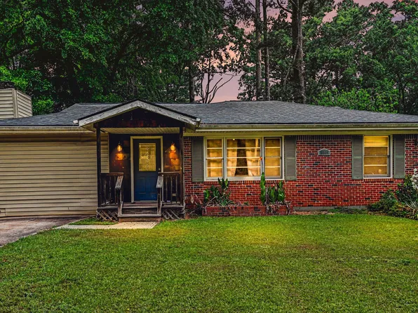 2215 Bonner Rd, East Pt, GA 30344