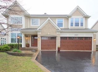 260 Pembrook Ln, Mundelein, IL