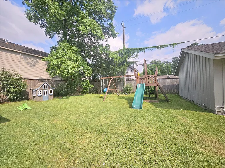 5019 Yarwell Dr — Photo 13