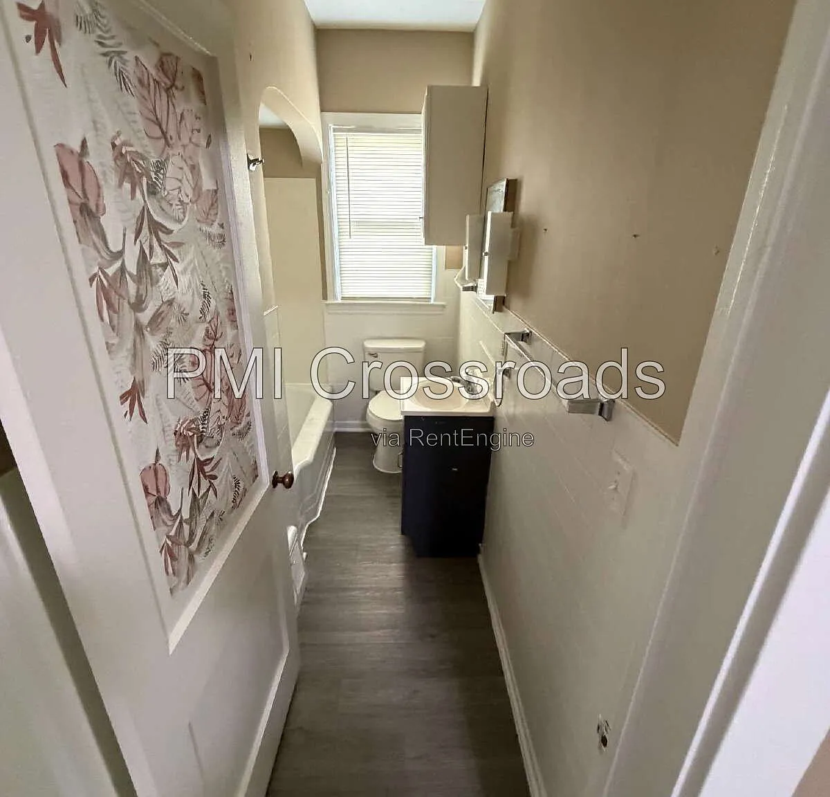 1 bed, 1.0 bath, $875 — Photo 4