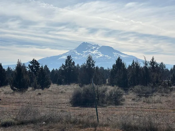 6000 Agate Ct, Montague, CA 96064