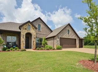 111 Citation Ln, Waxahachie, TX 75165