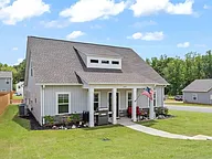 1044 Fairfield Dr