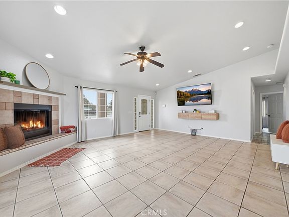 2nd image of 7482 Apache Trl