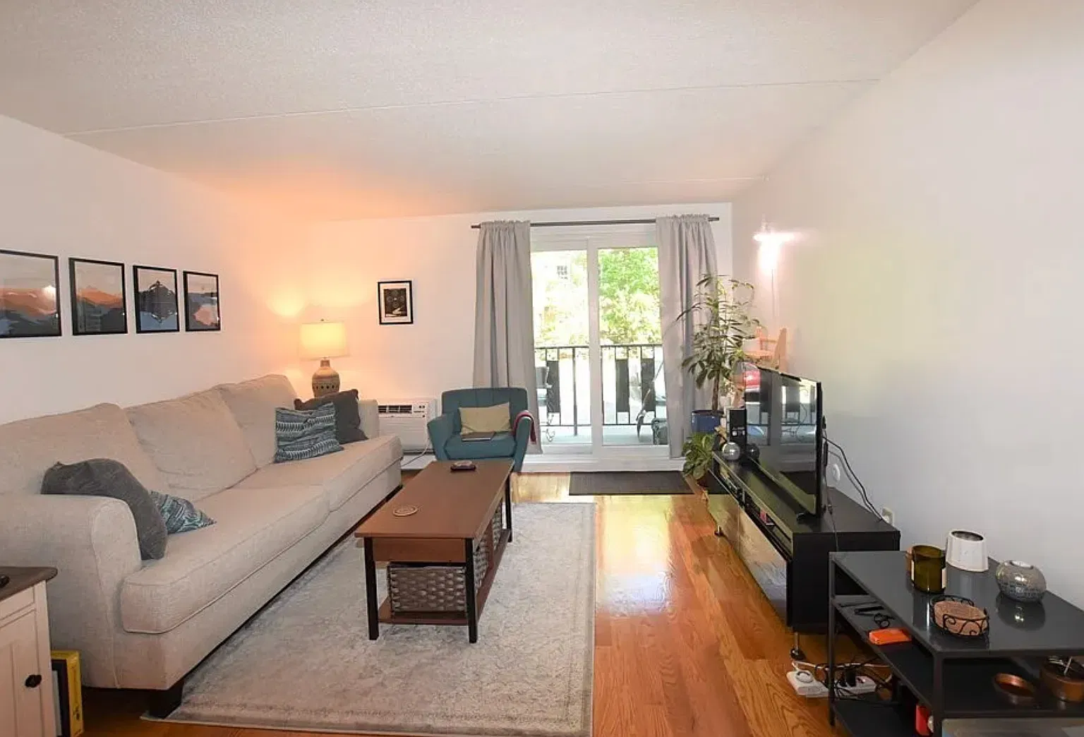 2 bed, $3,250 — Photo 1