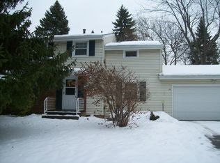 78 Mariposa Dr, Gates, NY 14624