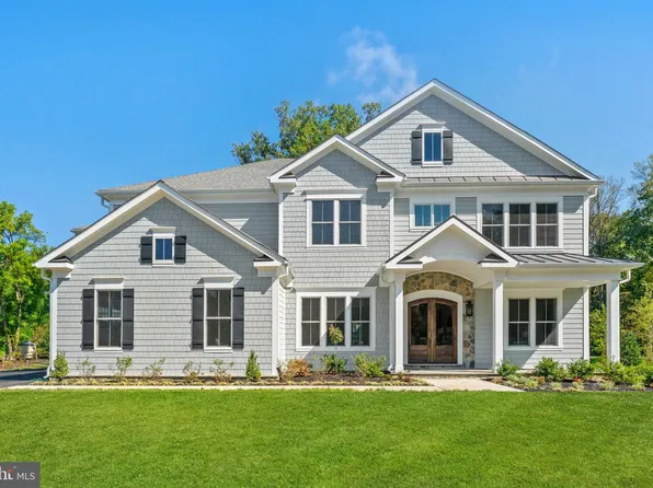 11632 Pine Tree Dr, Fairfax, VA 22033