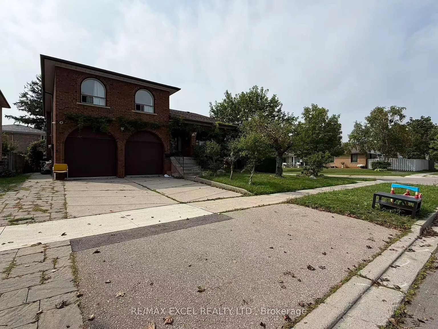 5 bed, $4,000 — Photo 2