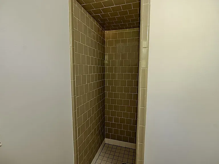 1556 Brookdale Ave — Photo 19