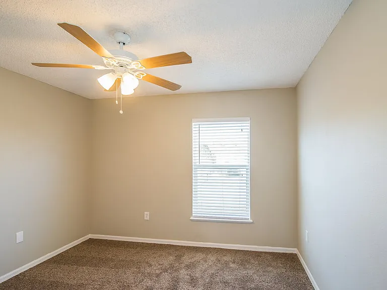 8730 Lancashire Dr — Photo 12