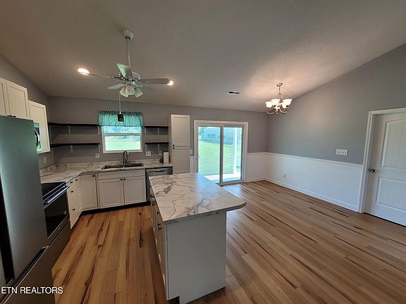 5th image of 8509 Garrison Dr
