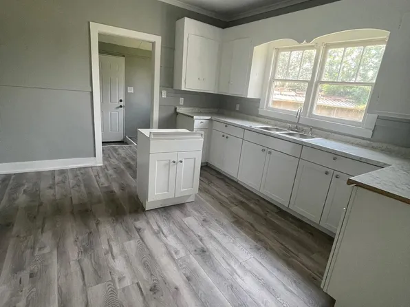 713 Glenwood St, Mobile, AL 36606