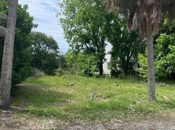 304 Carolina Blvd, Isle Of Palms, SC 29451