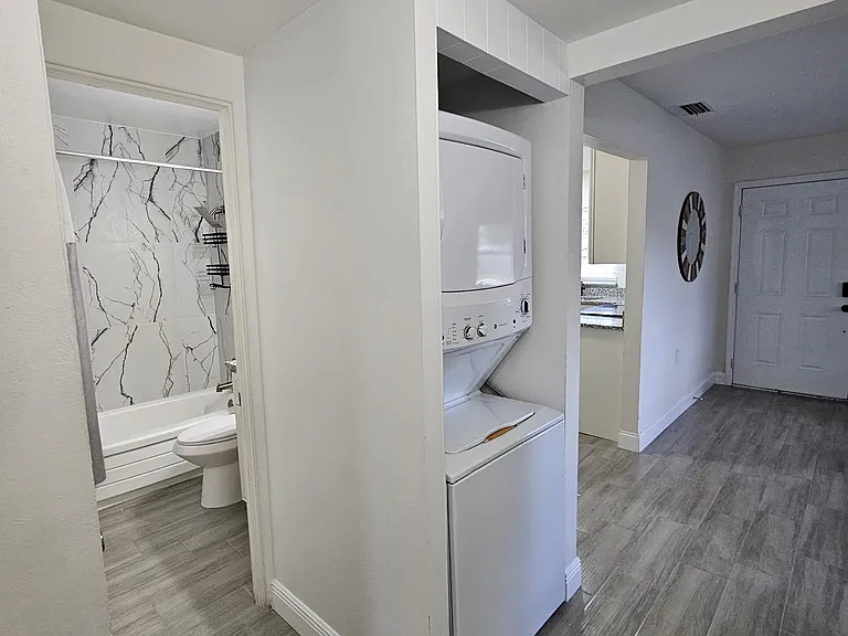 2814 Bonneville Dr #1 — Photo 8