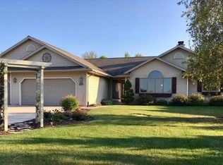 2725 Rolling Meadows Dr, Sheboygan, WI 53083