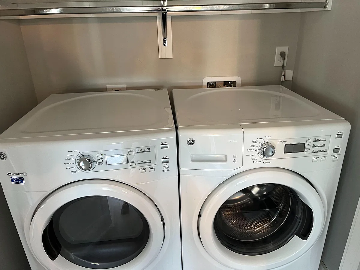 Laundry area - Archwood St