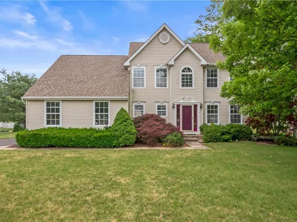 2475 Davis Ct, Quakertown, PA 18951