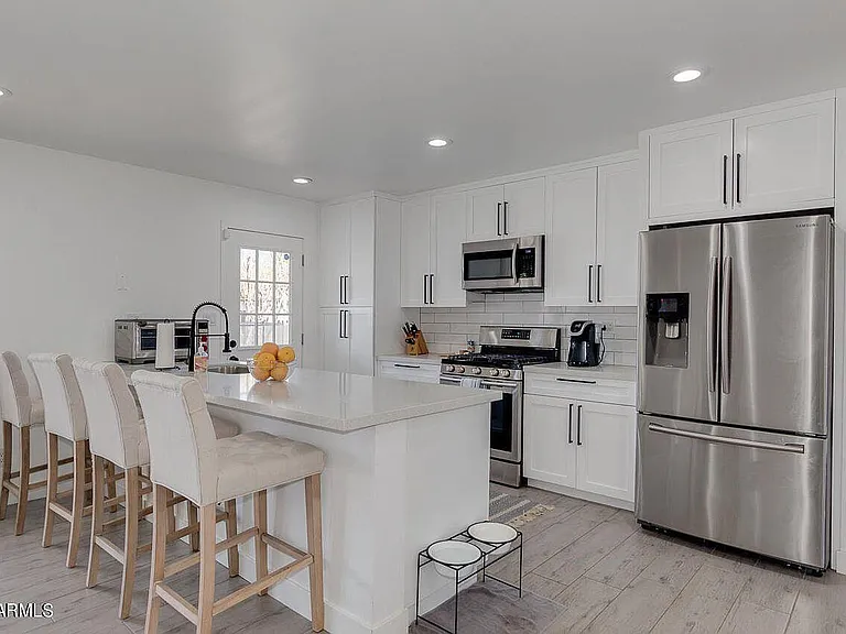 1424 E Broadmor Dr — Photo 8