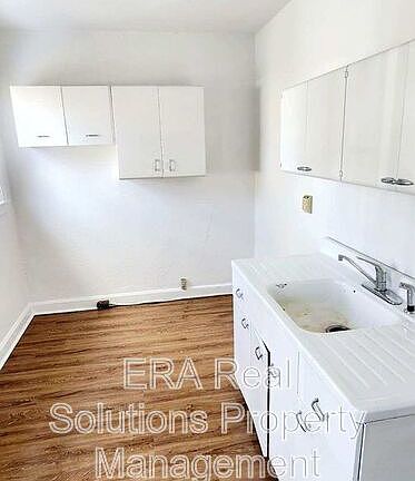 5th image of 110-112 E Walnut St