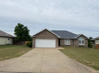 703 Shelley St, Willard, MO 65781