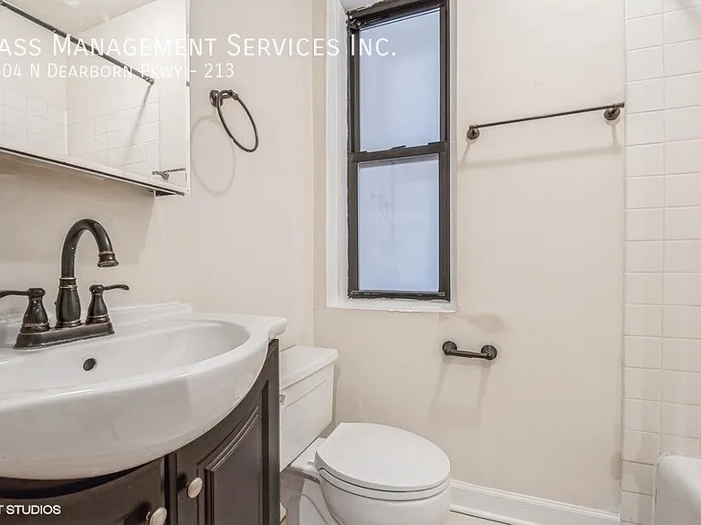1504 N Dearborn Pkwy, Chicago, IL — Photo 64