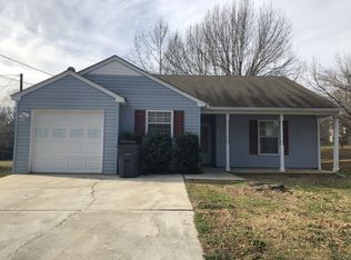 62 Hampton Oaks Dr, Hampton, GA 30228