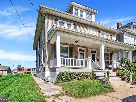 2nd image of 337 W Maple St