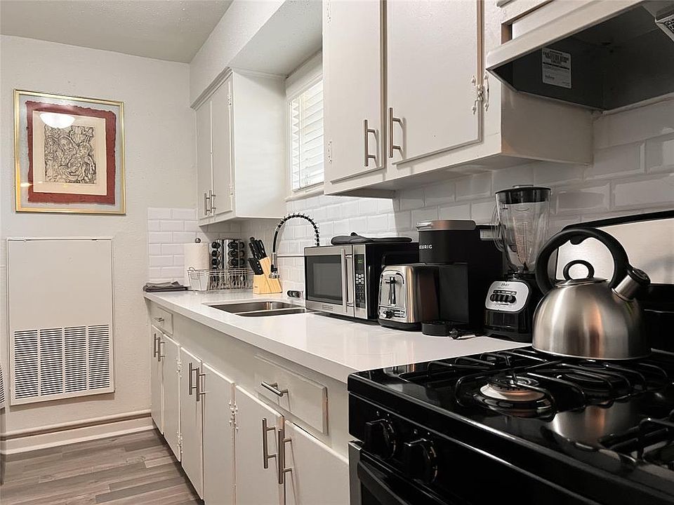 1st image of 2420 McDuffie St APT 10