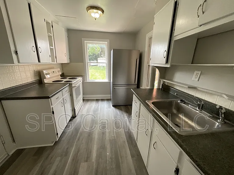 324 N Franklin St #1/2 — Photo 4