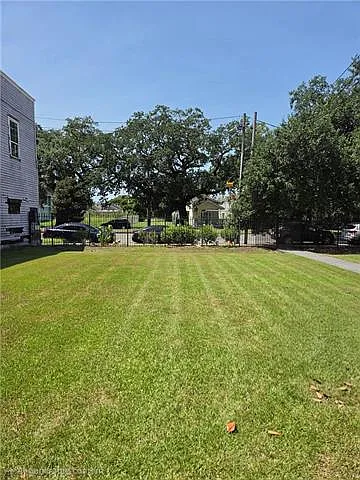 1 bed, 1.0 bath, 572 sqft, $1,295 — Photo 2