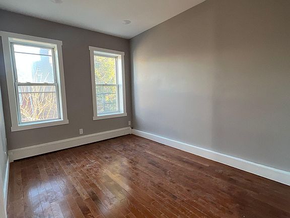 3rd image of 940 W Side Ave #4A
