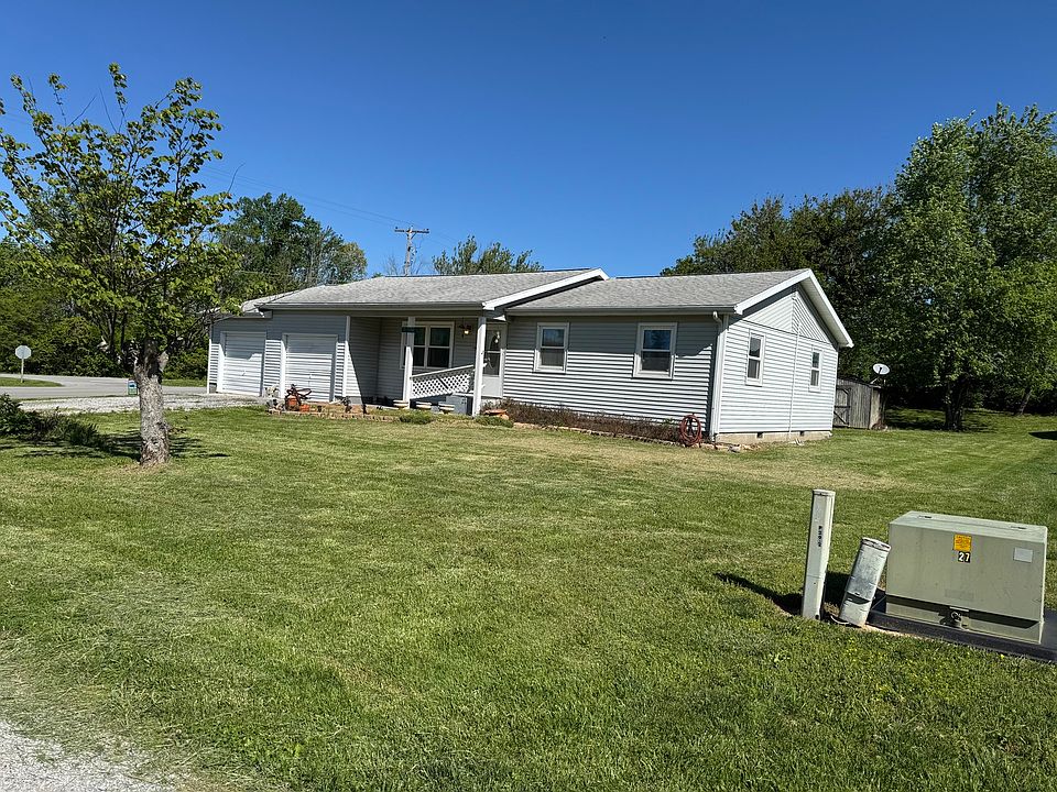 1st image of 15 Pecan St