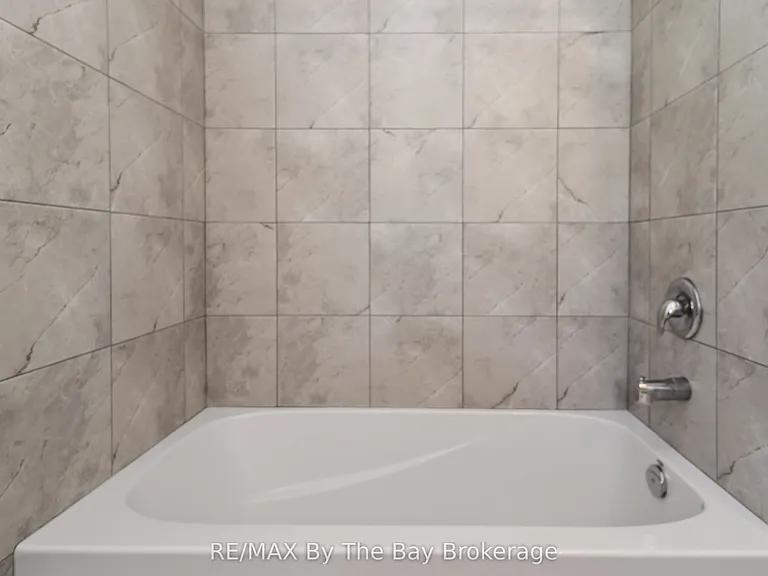 52 Amber Dr — Photo 45