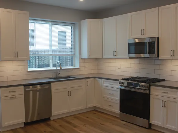 407 Budd St, Philadelphia, PA 19104