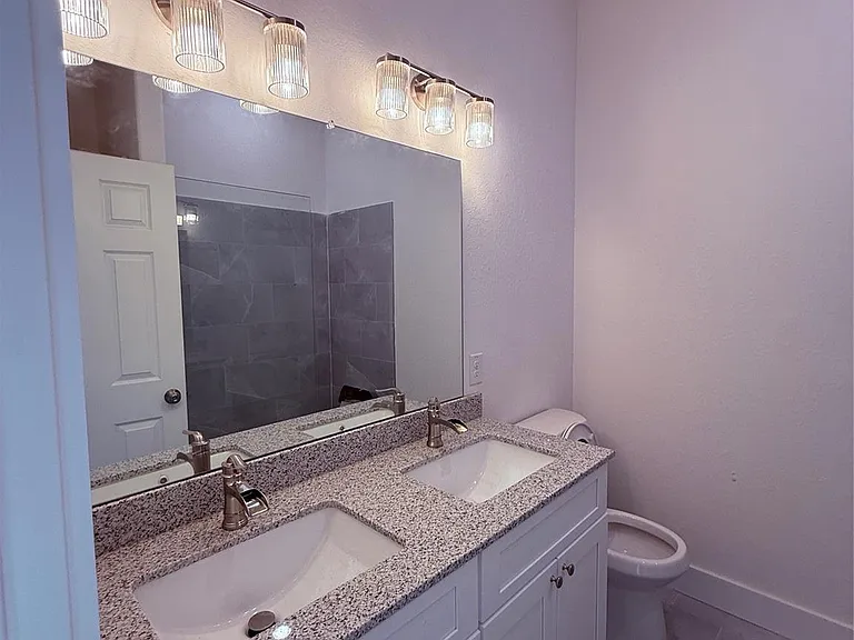 824 Mabel St — Photo 5