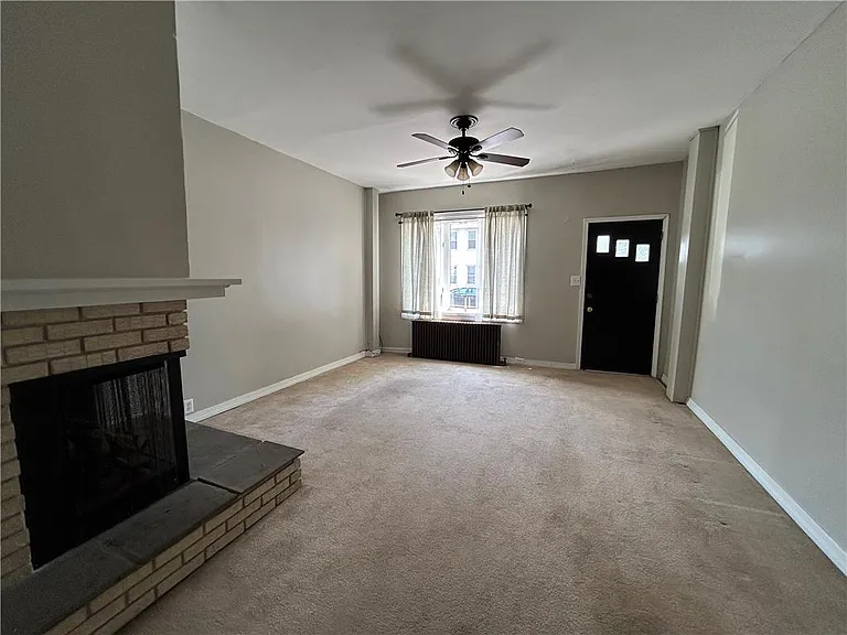 131 E Union Blvd — Photo 3