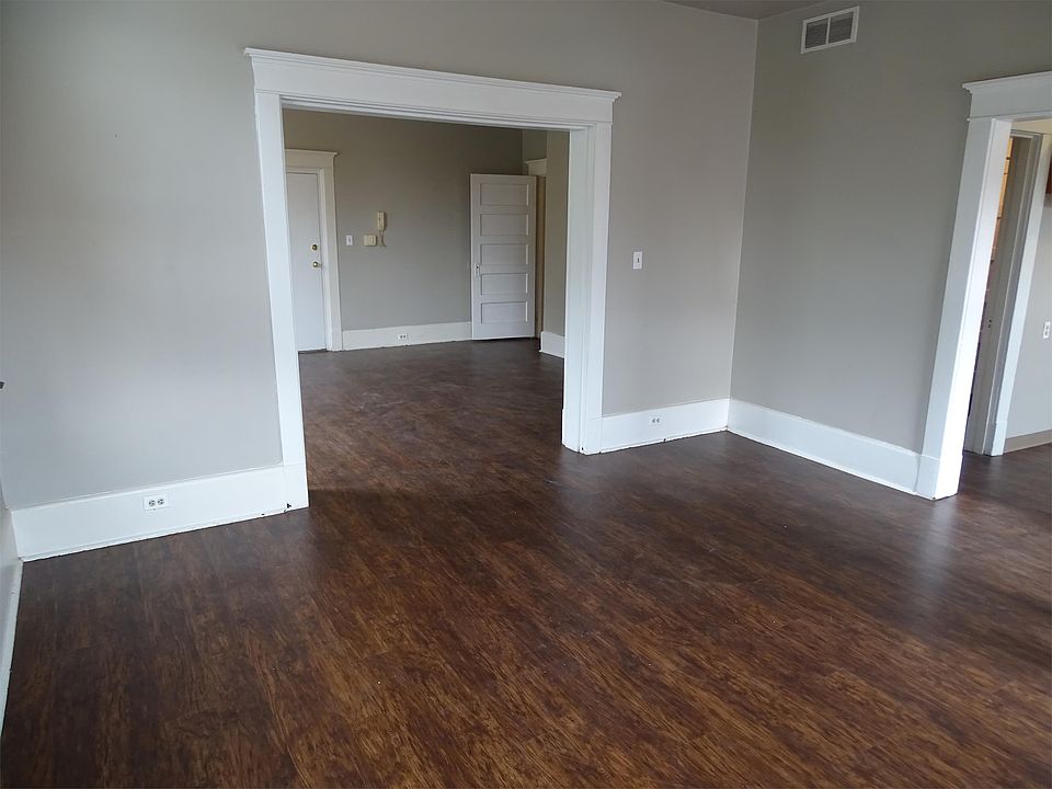 2nd image of 2300 Wilson Ave APT 6