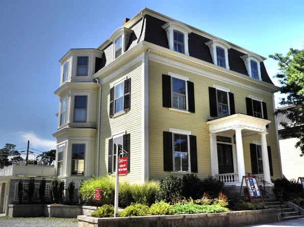 441 Angell St #1, Providence, RI 02906