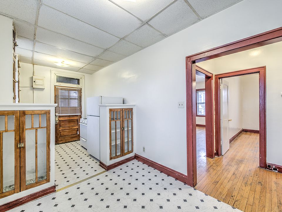 1st image of 4209 Ellenwood Ave APT 301