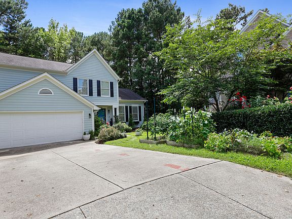 3rd image of 109 Crane Meadow Pl