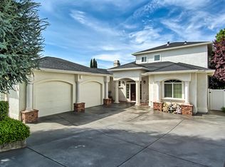 856 River Bend Rd, Redding, CA 96003