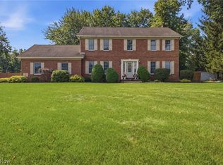 279 Jade Cir, Canfield, OH 44406