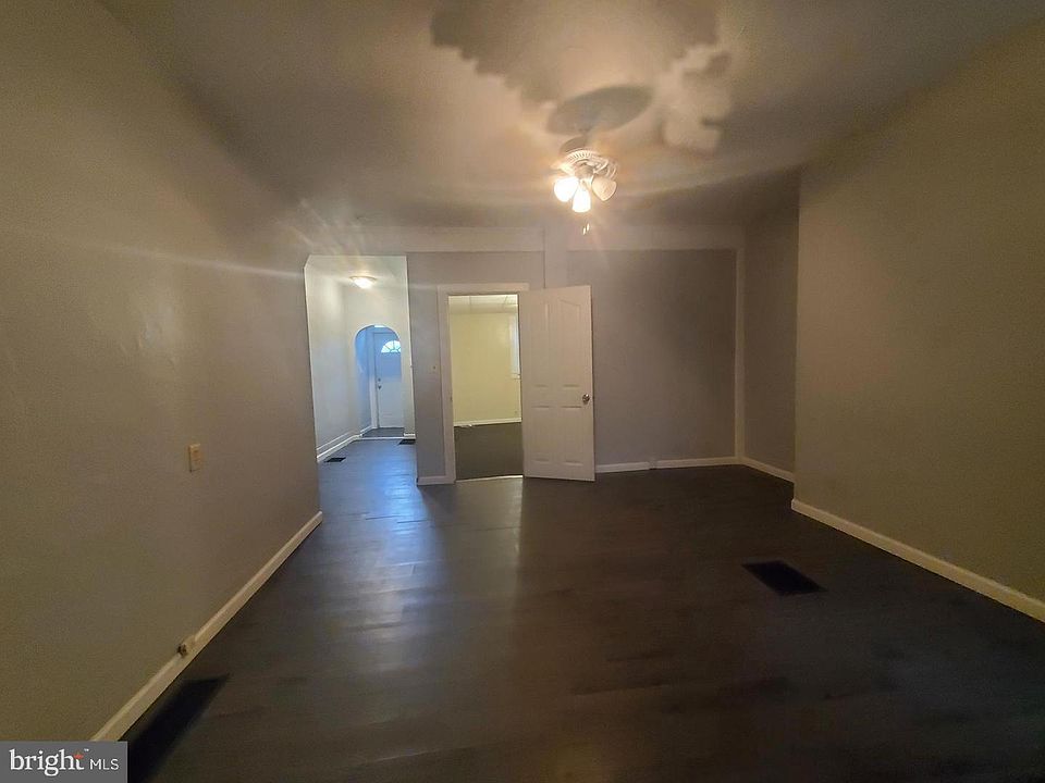 2nd image of 17 E Federal St