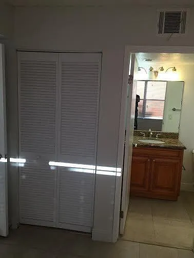 1440 Lake Crystal Dr #B — Photo 9