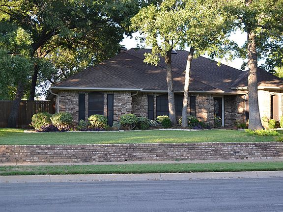 2nd image of 1399 Sweetgum Cir
